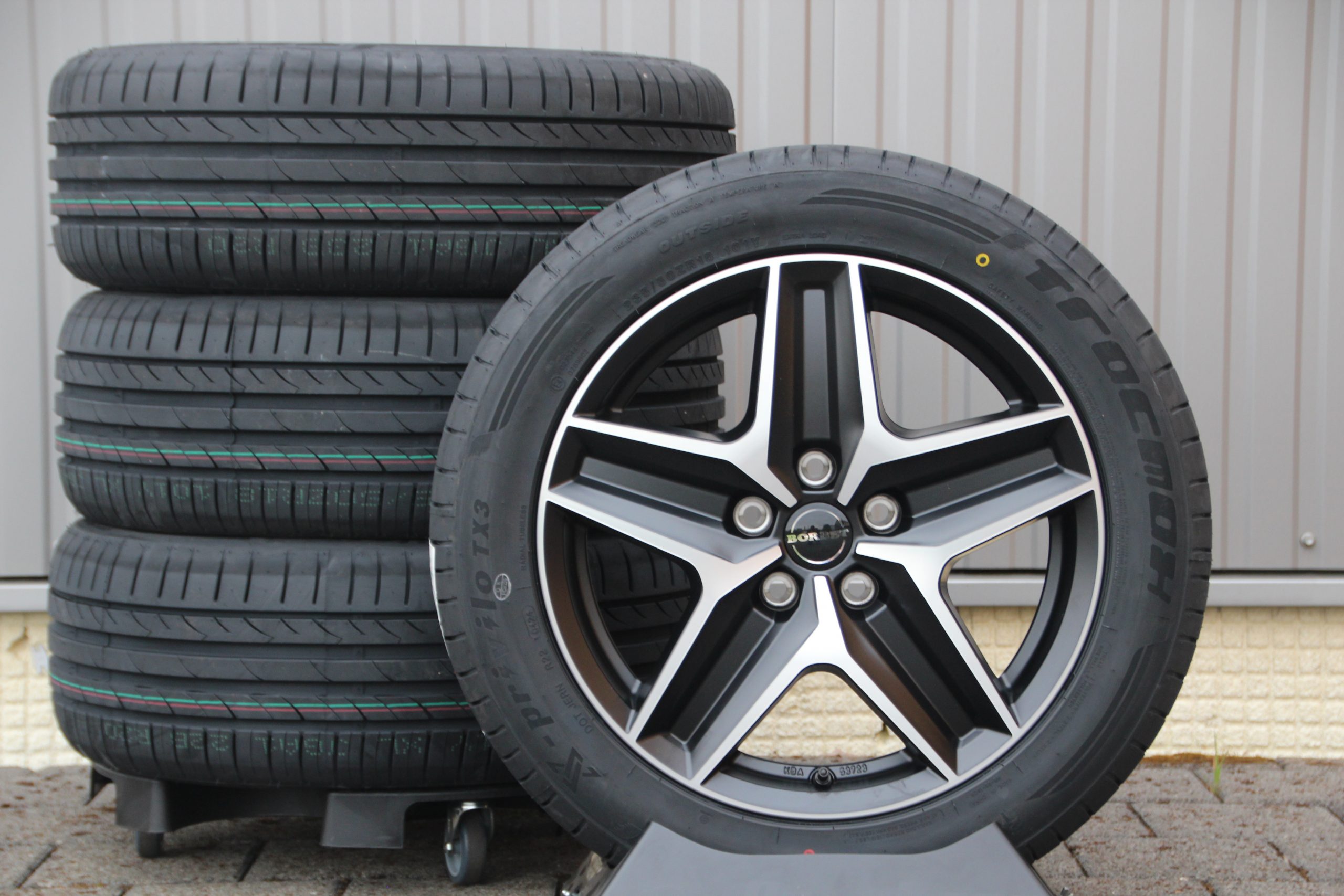 18 Zoll Räder Alufelgen Borbet CWZ black polished matt Tracmax Sommerreifen