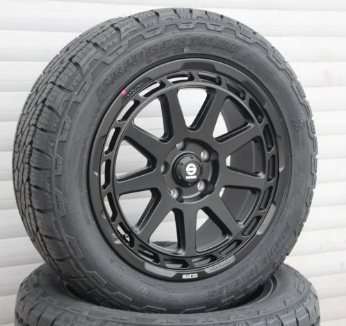 Sparco Gravel matt 18 Zoll KR BRI AT002 Satz 18 Zoll Räder Alufelgen Sparco Gravel + Bridgestone AT-002 All Terrain Reifen