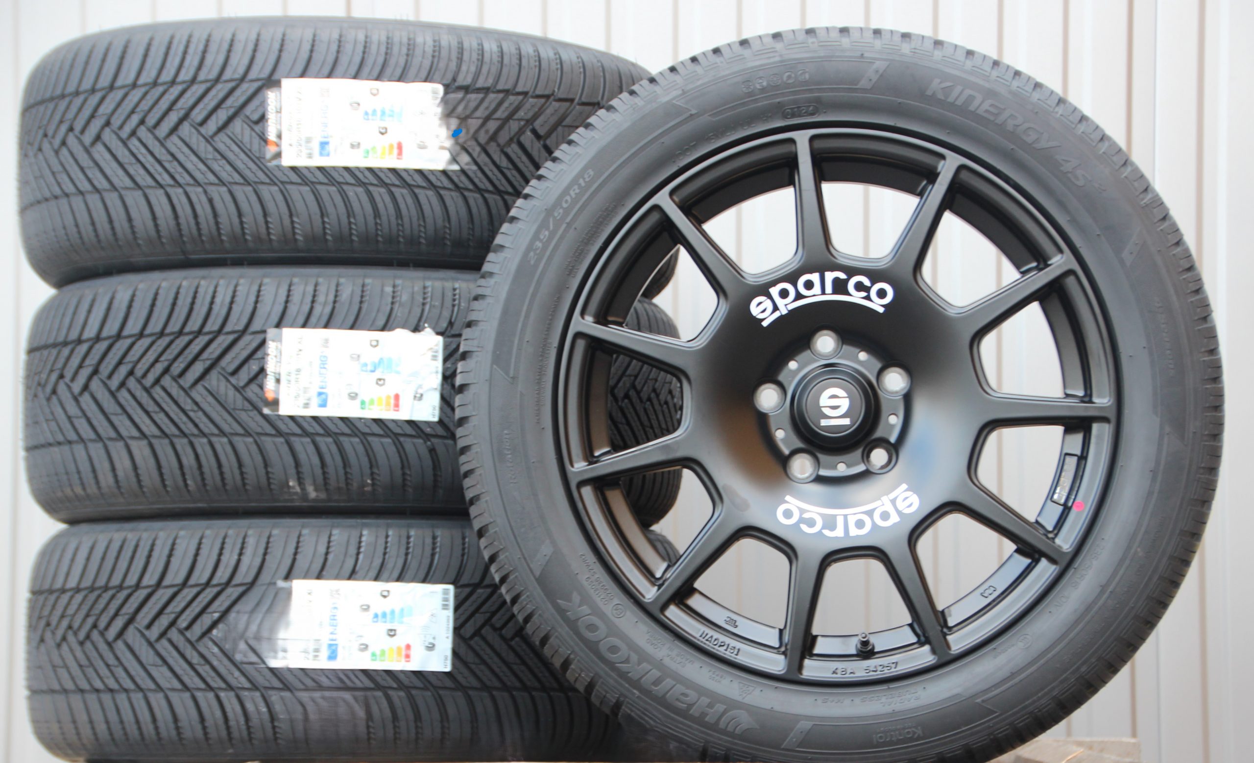 Räder Sparco Terra schwarz 18 Zoll Alufelgen + Hankook Allwetterreifen