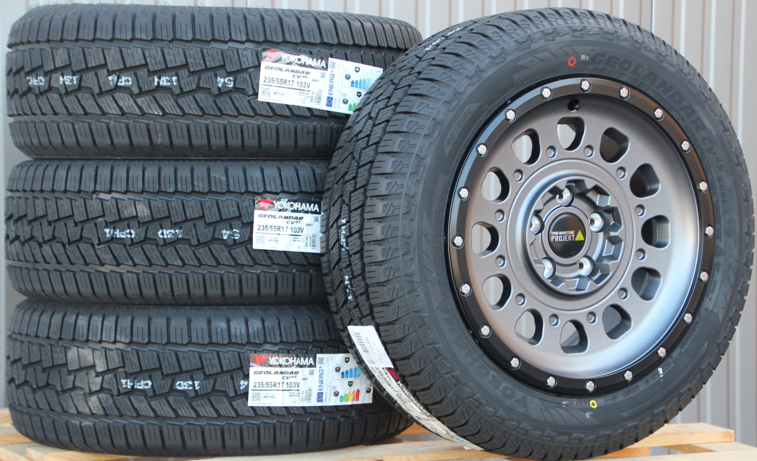 Räder Alufelgen Twin Monotube AT3 Stone mit Anfahrschutzring 17 Zoll + Yokohama G-061 Off Road Allwetterreifen – Bild 2