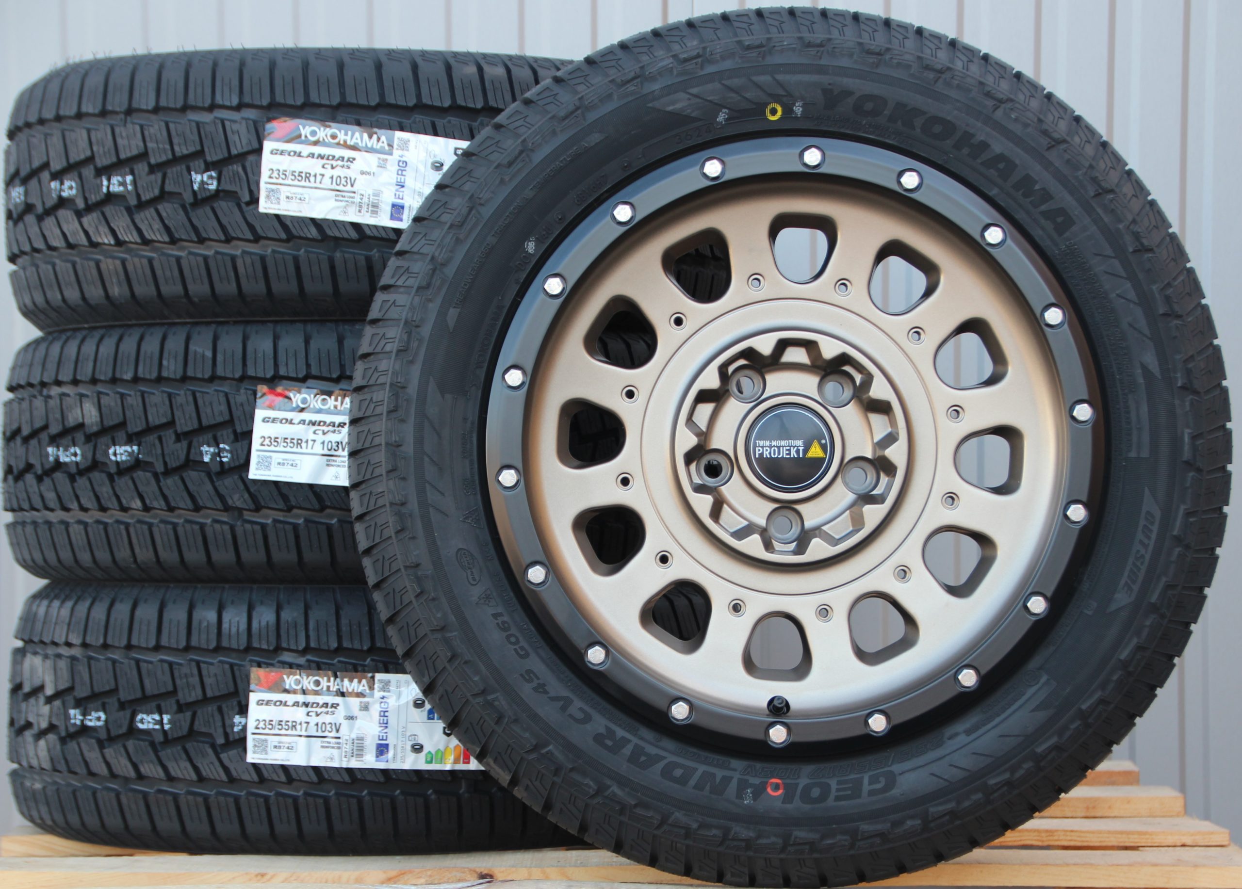 Räder Alufelgen Twin Monotube AT3 Terra mit Anfahrschutzring 17 Zoll + Yokohama G-061 Off Road Allwetterreifen