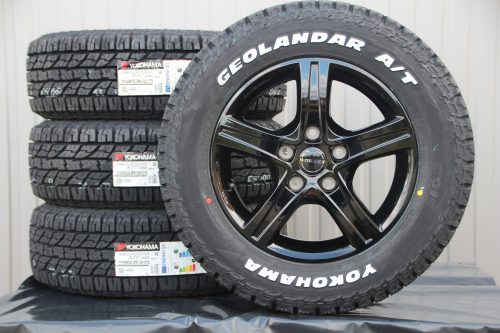 Satz Räder Alufelgen Borbet CWD schwarz + Yokohama G015 All Terrain Off Road Reifen