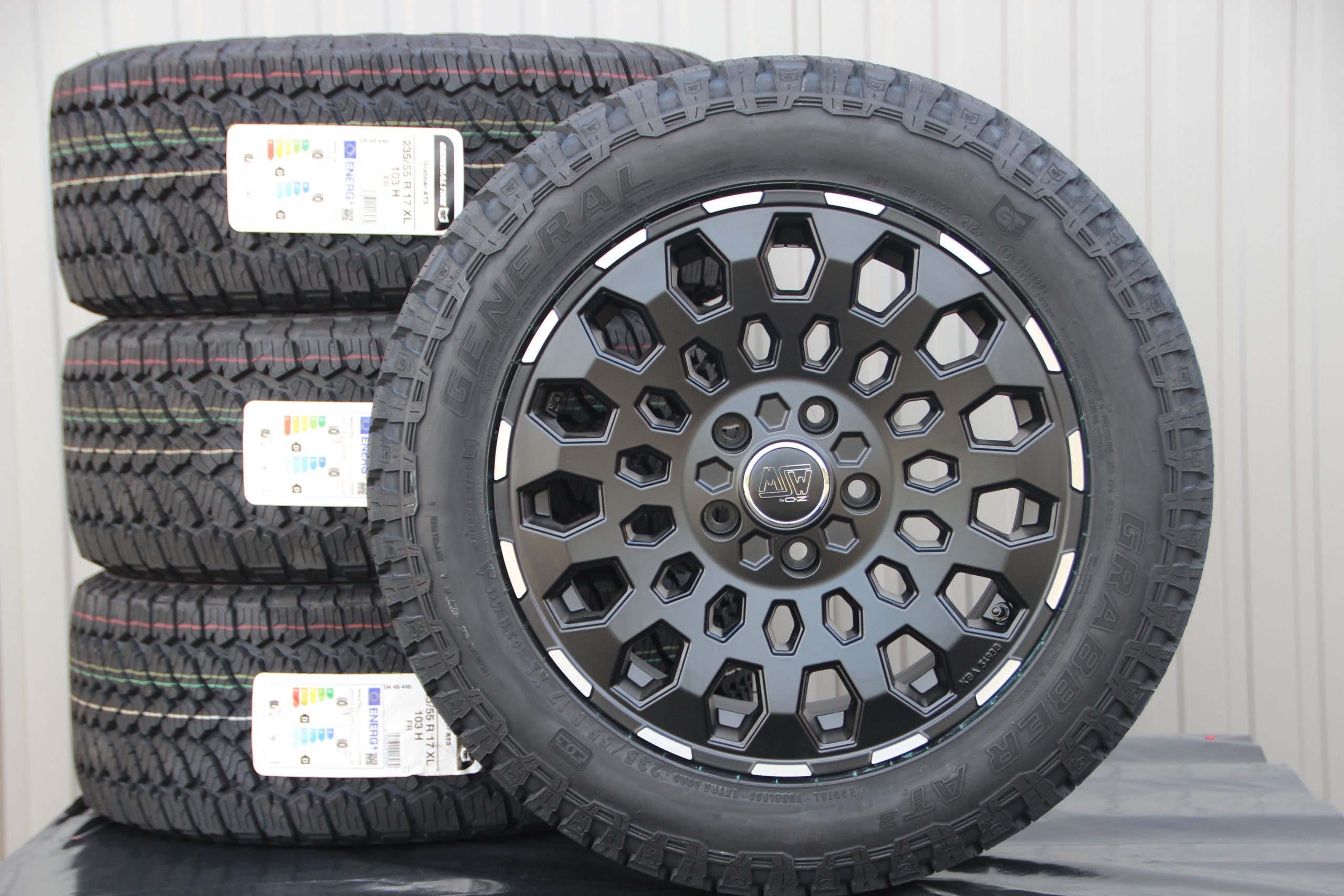 Räder Alufelgen MSW99 black lip polished 17 Zoll + General Grabber AT3 All Terrain Reifen Off Road