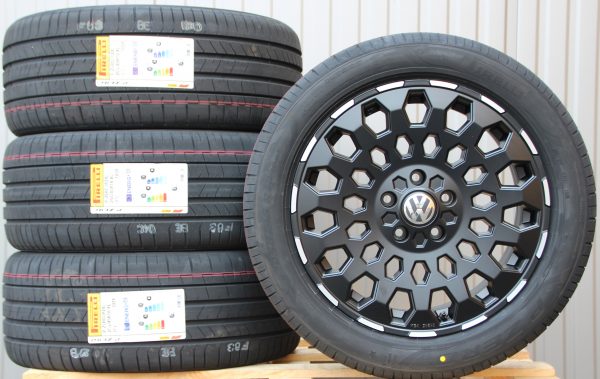 Satz Räder Alufelgen MSW99 18 Zoll schwarz matt Lip polished + Pirelli PZero PZ4 Sommerreifen