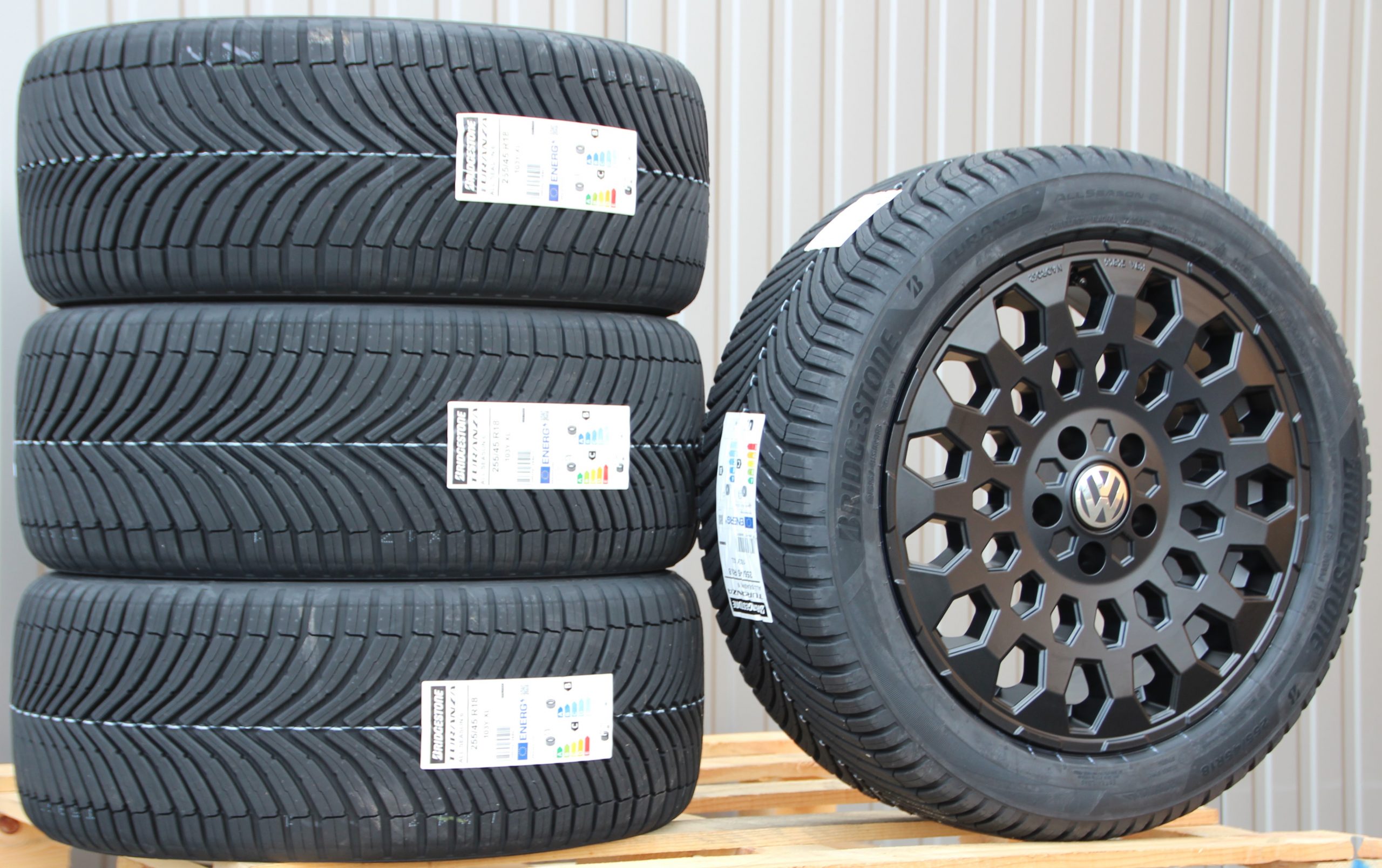 Satz Räder Alufelgen MSW99 schwarz 18 Zoll + Bridgestone Allwetterreifen – Bild 4