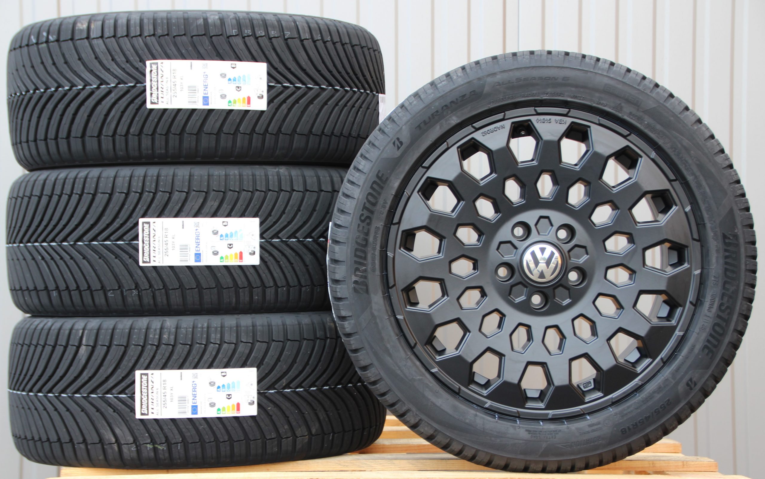 Satz Räder Alufelgen MSW99 schwarz 18 Zoll + Bridgestone Allwetterreifen – Bild 3