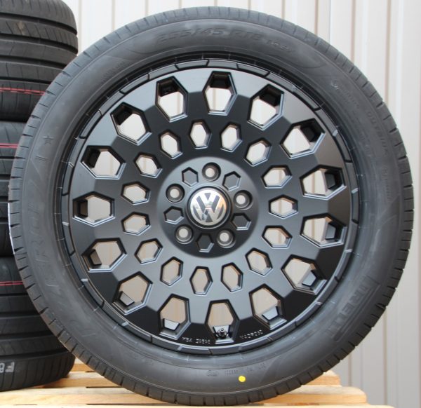 Satz Räder Alufelgen MSW99 schwarz 18 Zoll + Bridgestone Sommerreifen