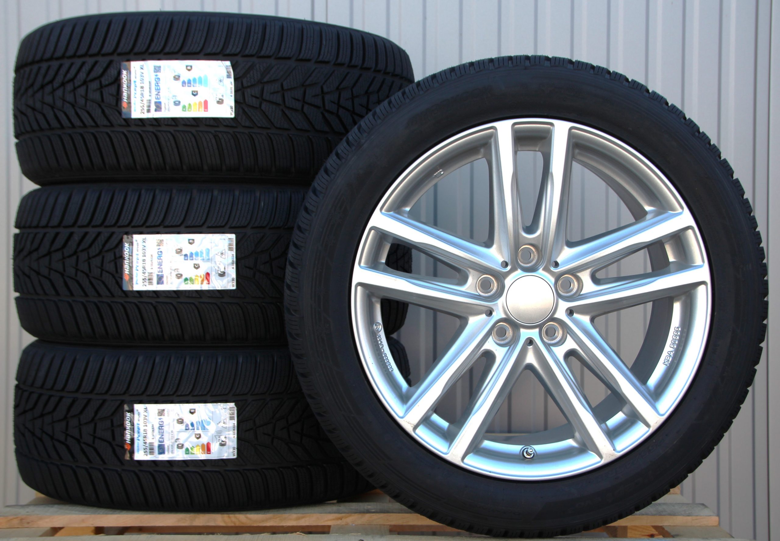 Räder Alufelgen Rial X10X 18 Zoll silber 255/45 R18 Hankook Winterreifen