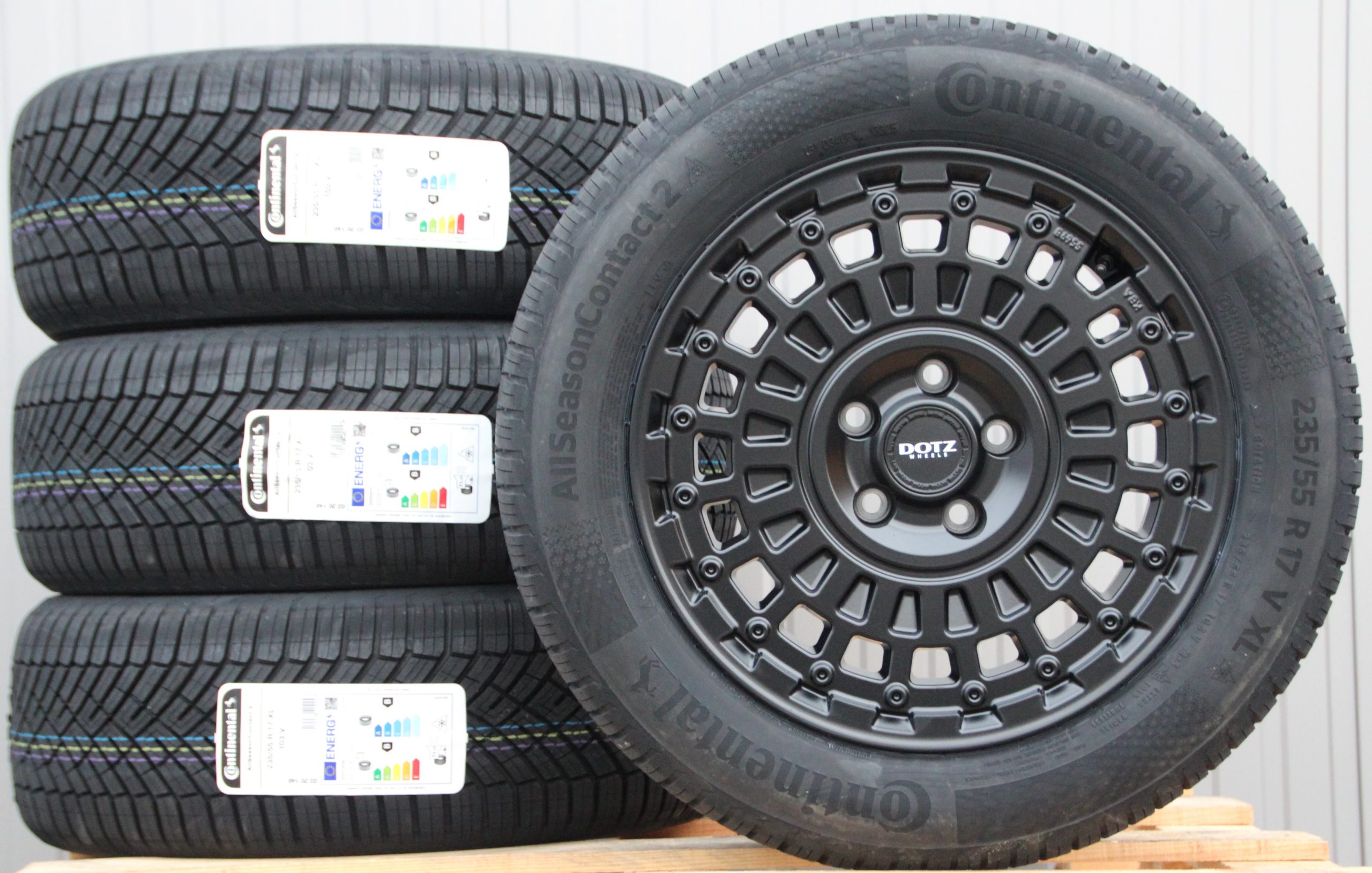 Räder Alufelgen DOTZ Talara 17 Zoll schwarz + Continental Allwetterreifen