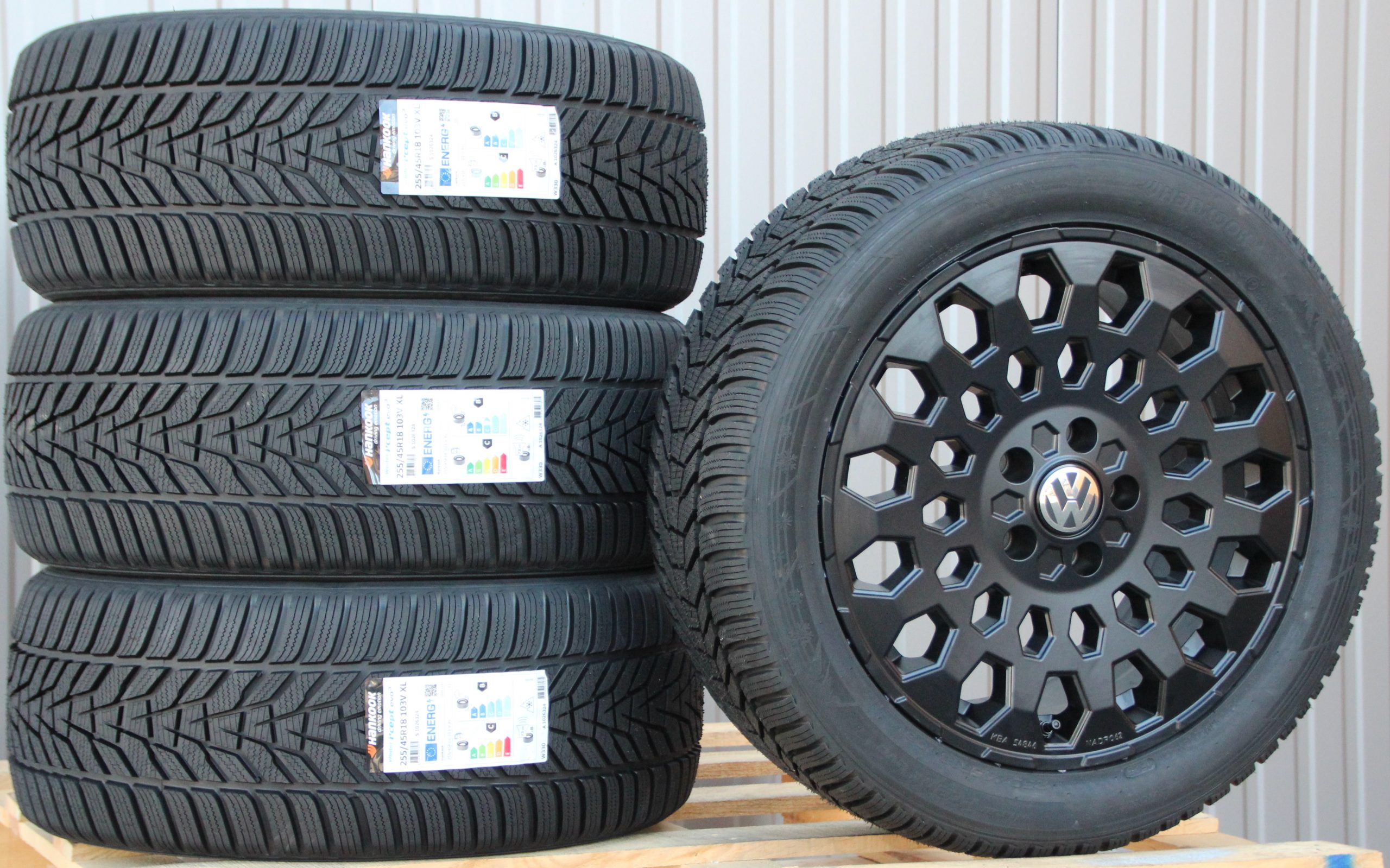 Räder Alufelgen MSW99 18 Zoll schwarz matt 255/45 R18 Hankook Winterreifen – Bild 3