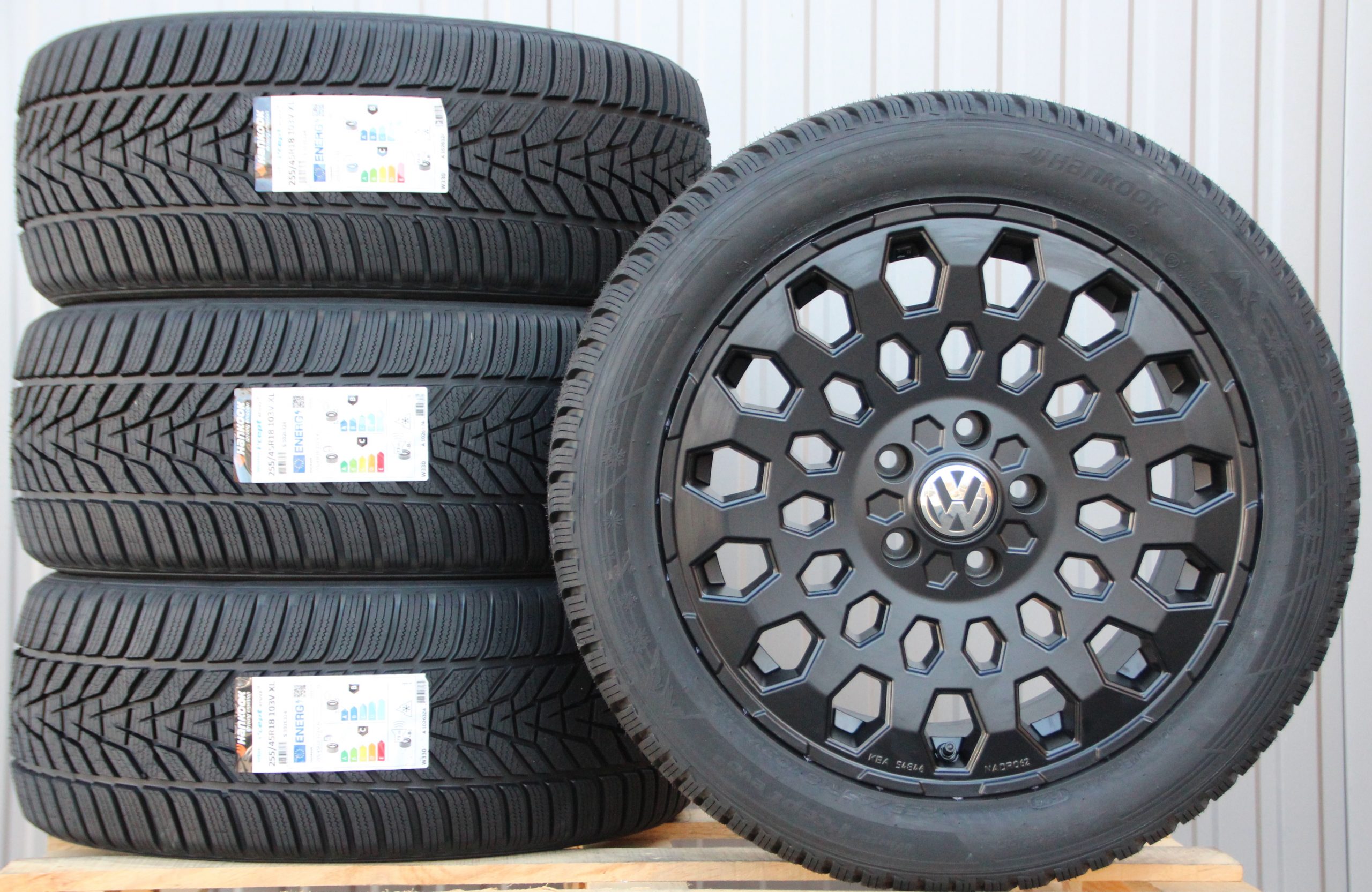 Räder Alufelgen MSW99 18 Zoll schwarz matt 255/45 R18 Hankook Winterreifen – Bild 2