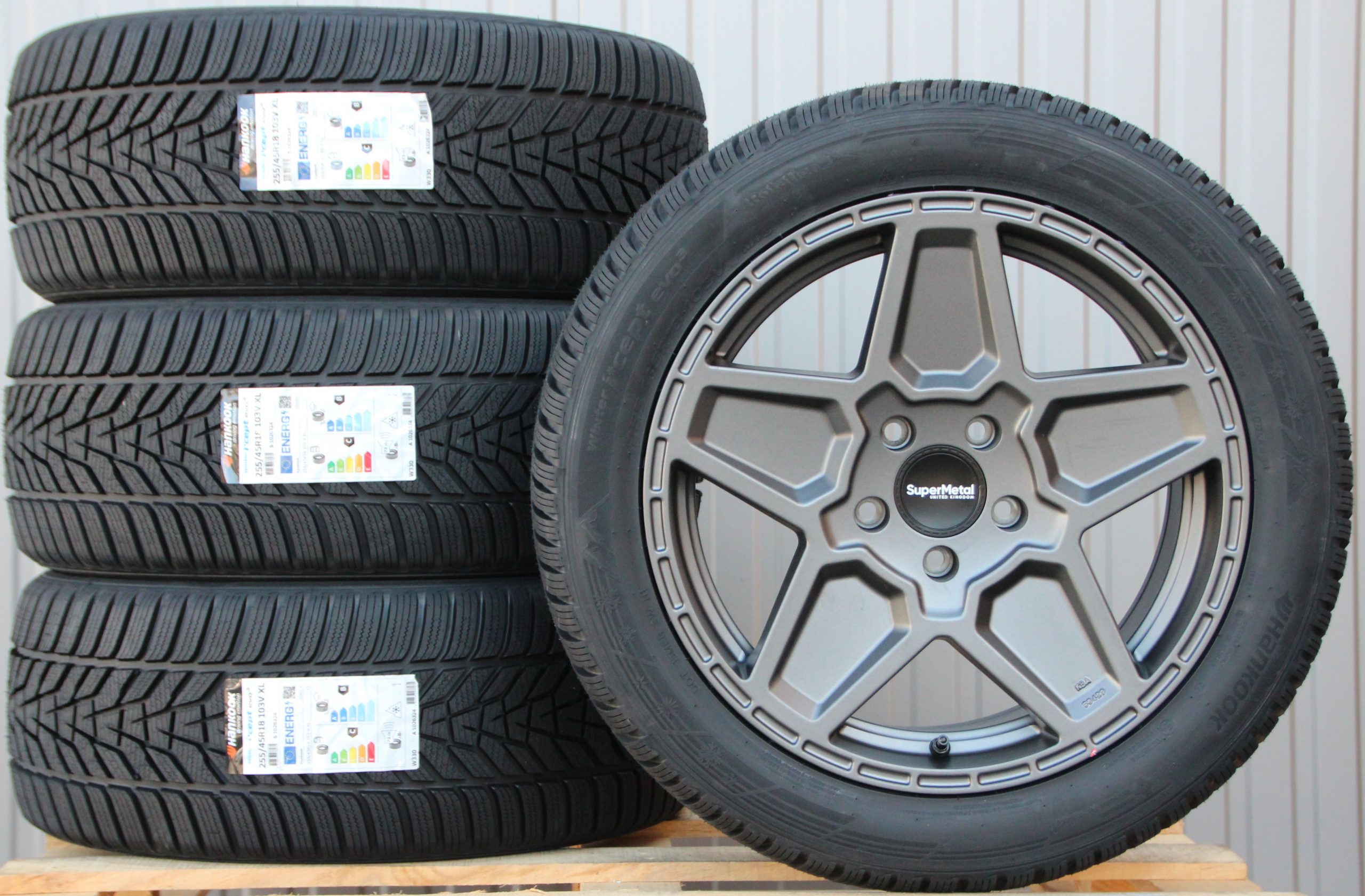 Räder Alufelgen Supermetal Rocket 18 Zoll grau 255/45 R18 Hankook Winterreifen