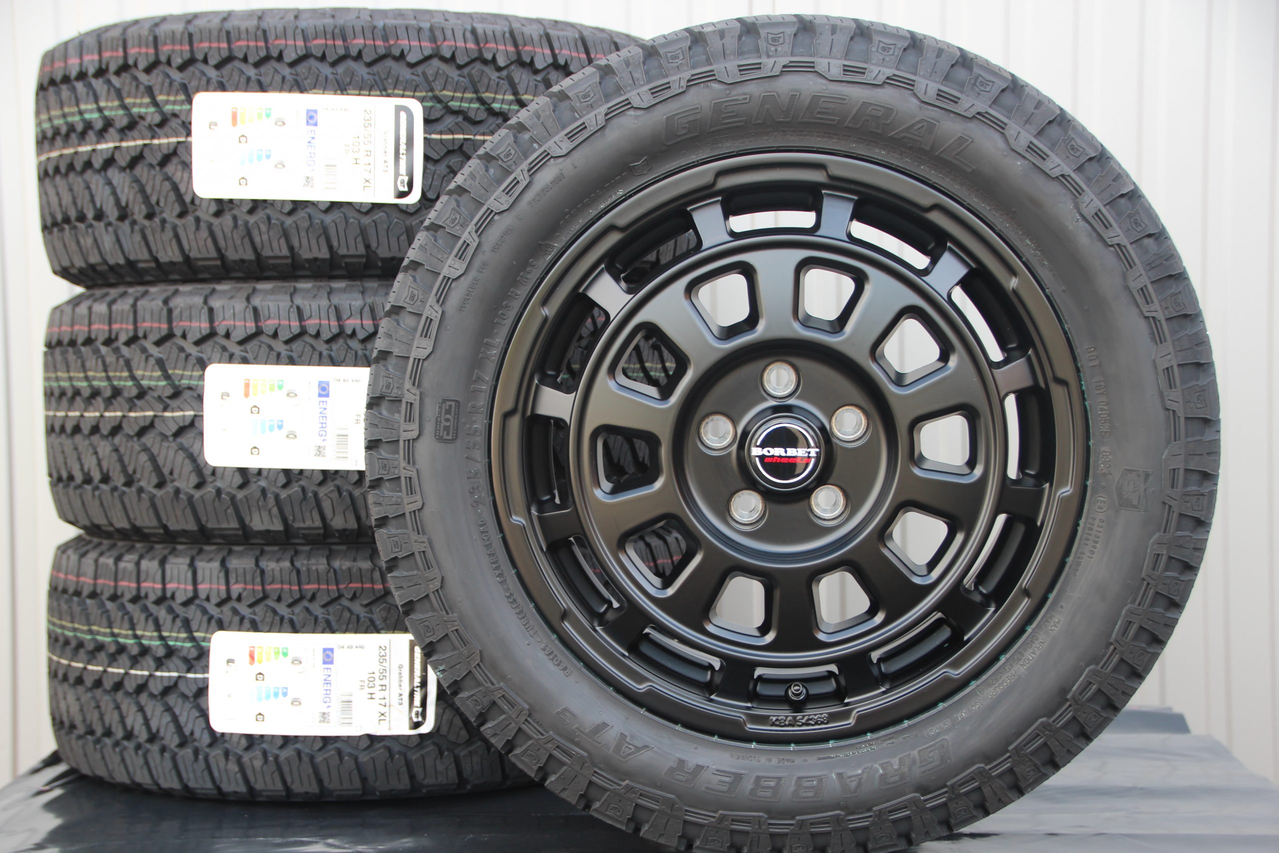 17 Zoll Räder Alufelgen Borbet CW7 schwarz + General Grabber AT3 All Terrain