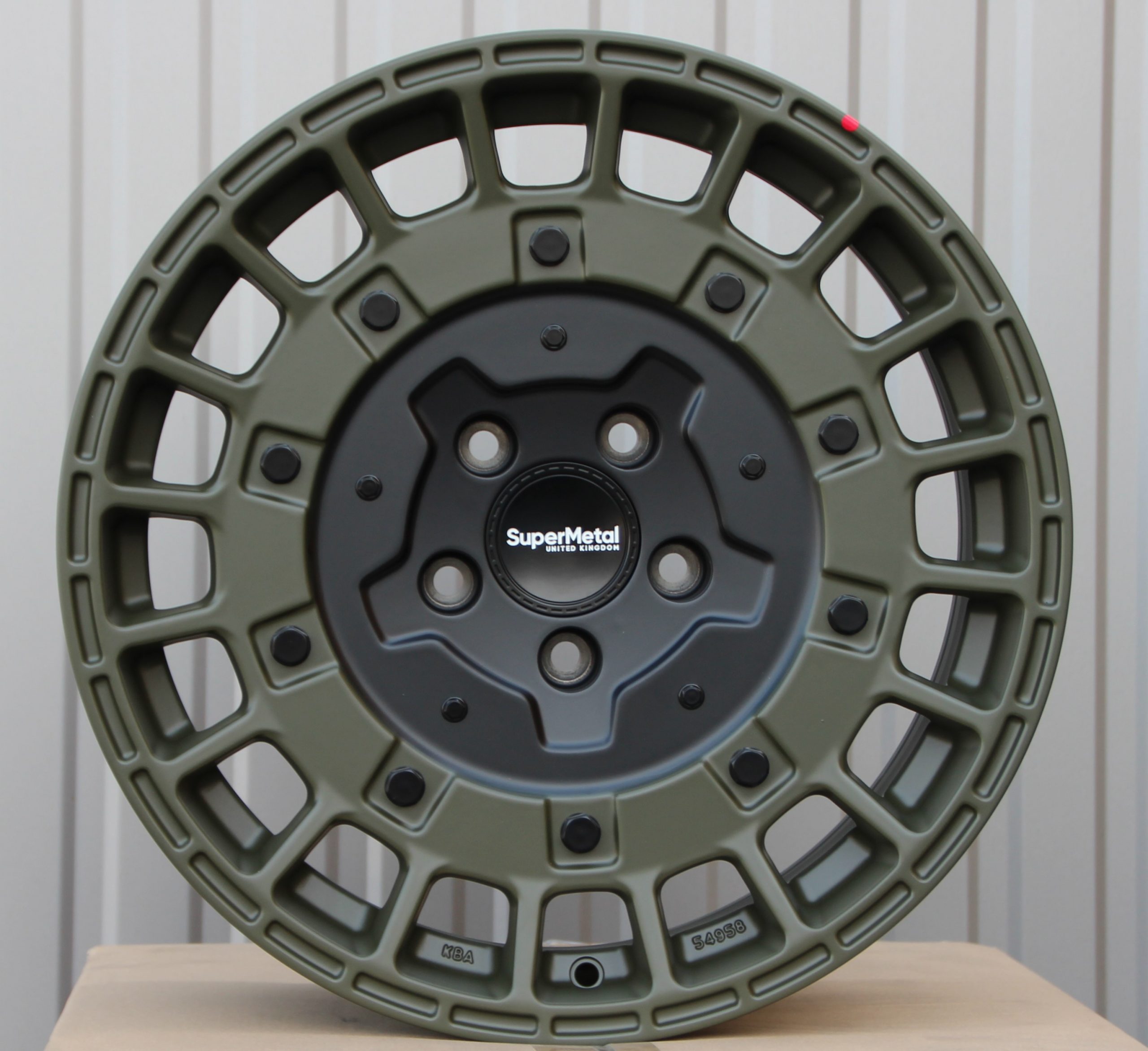 Alufelgen SuperMetal Rig 8x18 ET40 battle green matt – Bild 3