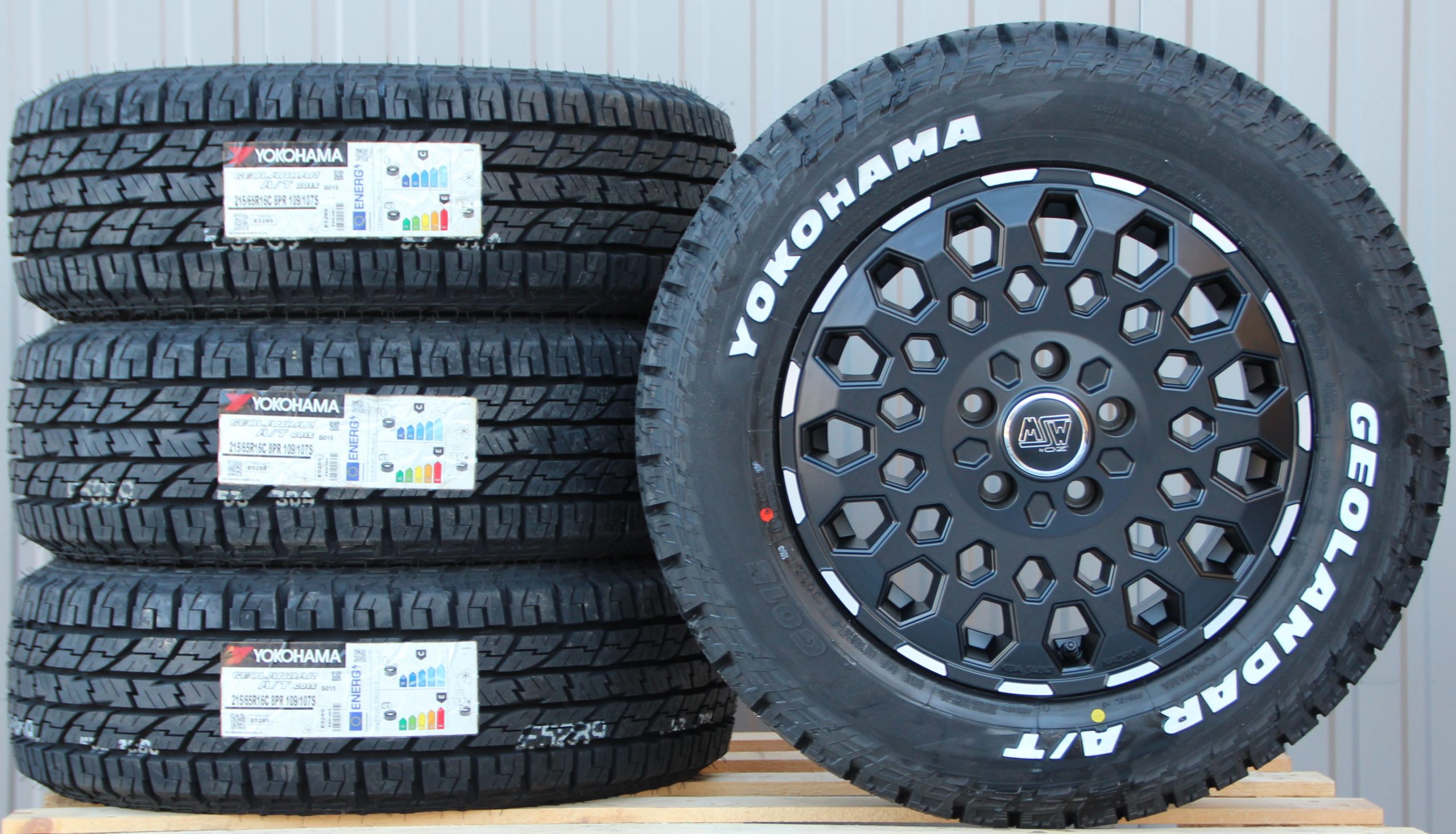 Satz Räder Alufelgen MSW99 matt black lip polished + Yokohama G015 All Terrain Off Road Reifen 215/65 R16C – Bild 3